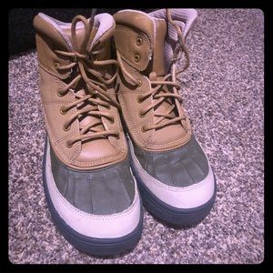 Nike ACG boots